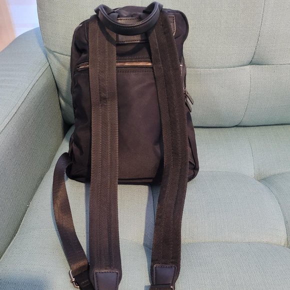 Black backpack, beige inside - Picture 2 of 3
